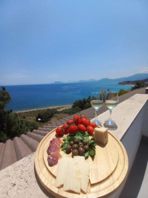 Panoramic apartment on the beach A/C